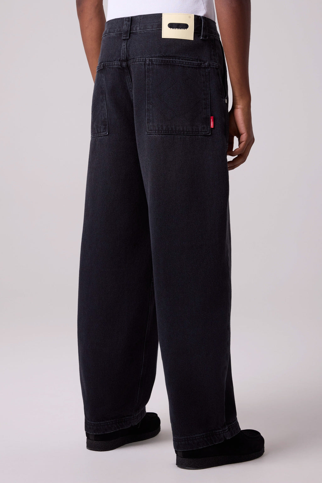 BAGGY DENIM PANTS CURVE LINE