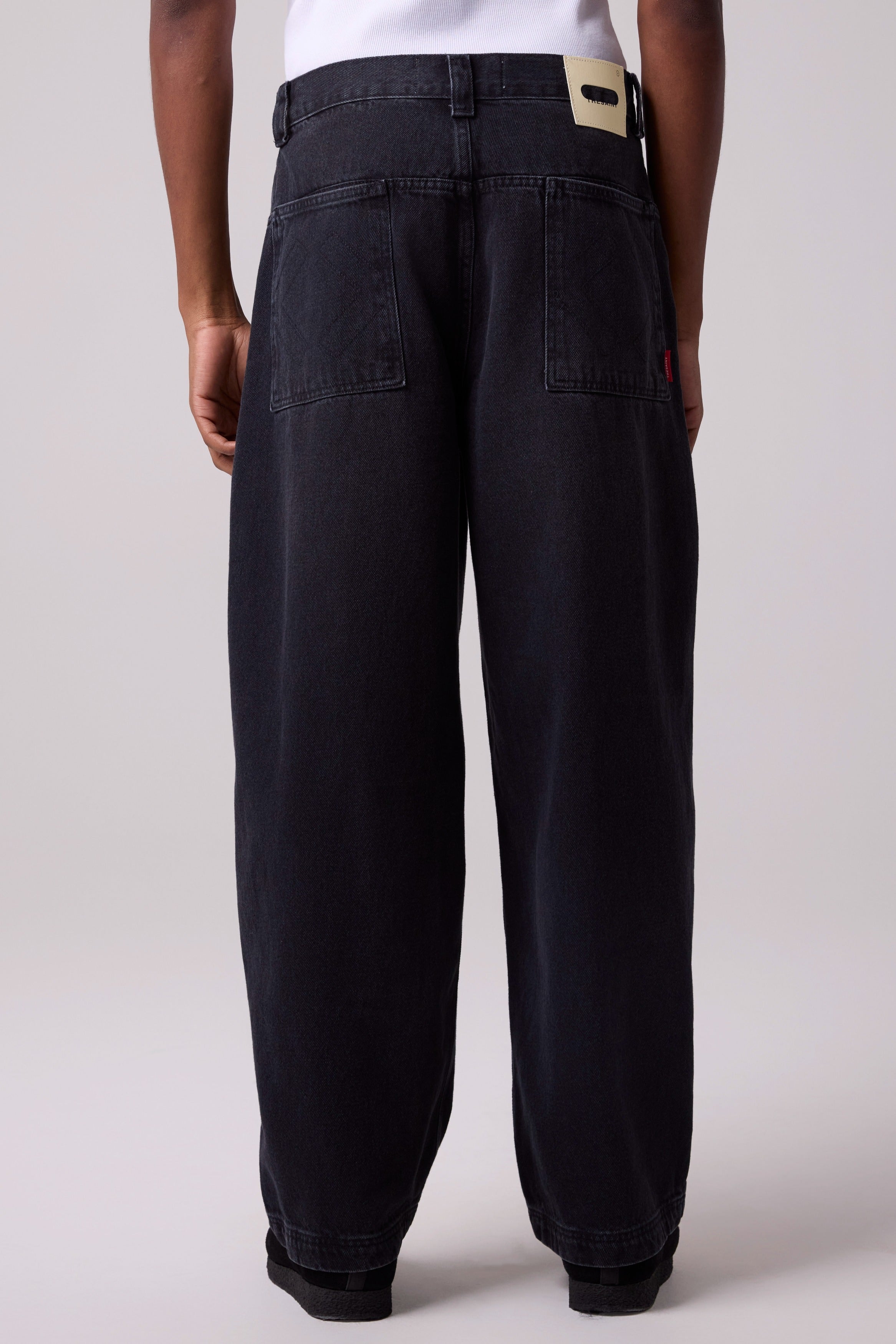 BAGGY DENIM PANTS CURVE LINE