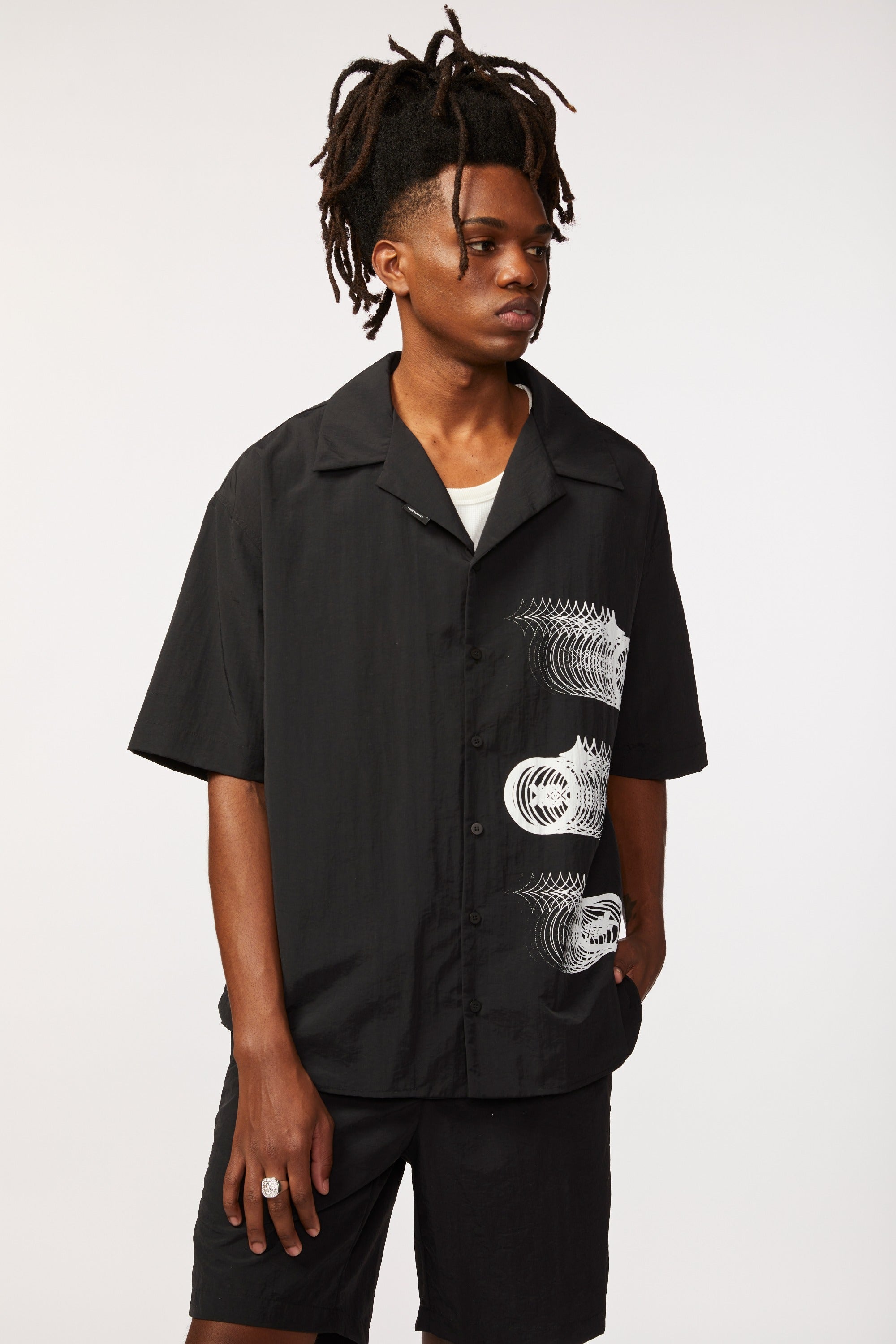 CAMISA MANGA CURTA VORTEX EM MOVIMENTO