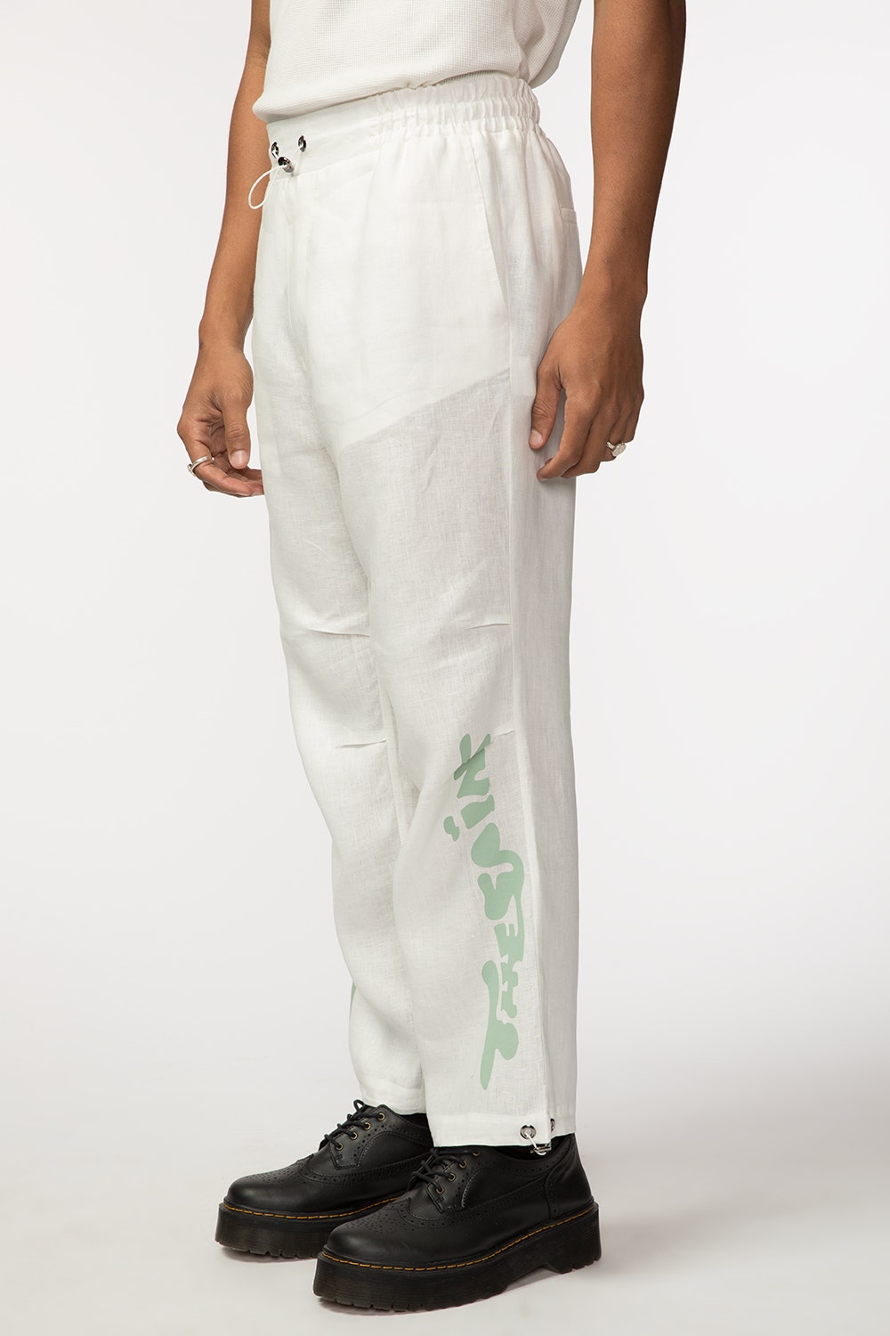 CALÇA PARACHUTE COM PREGAS LINHO THESAINT