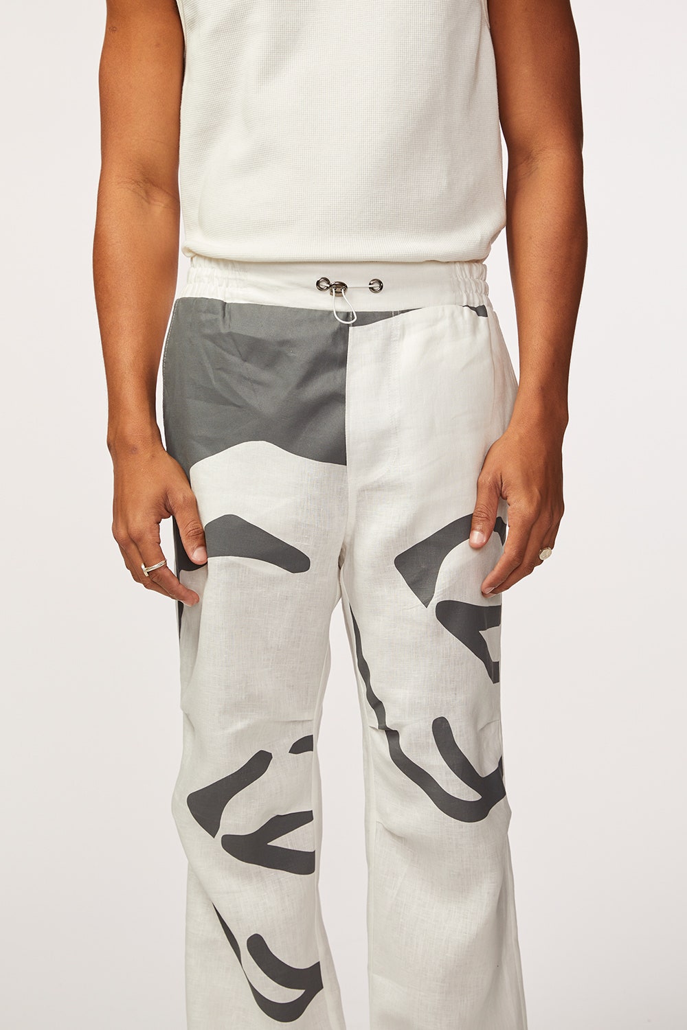 CALÇA PARACHUTE COM PREGAS LINHO DINDINHA