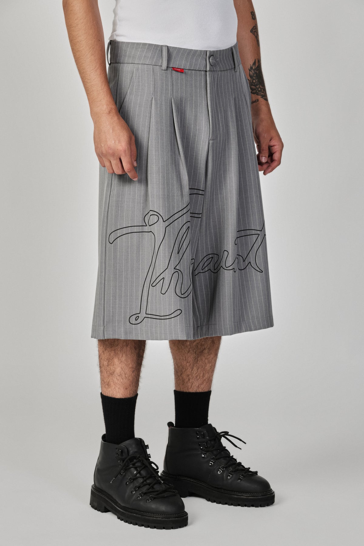 TAILORED JORTS THESAINT CURSIVE