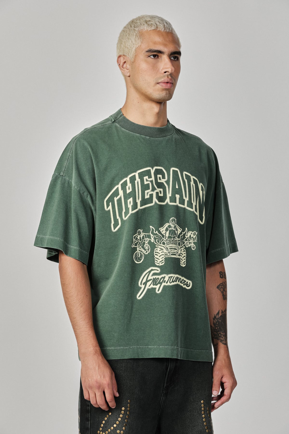 T-SHIRT WIDE BOXY FRQRUNNERS