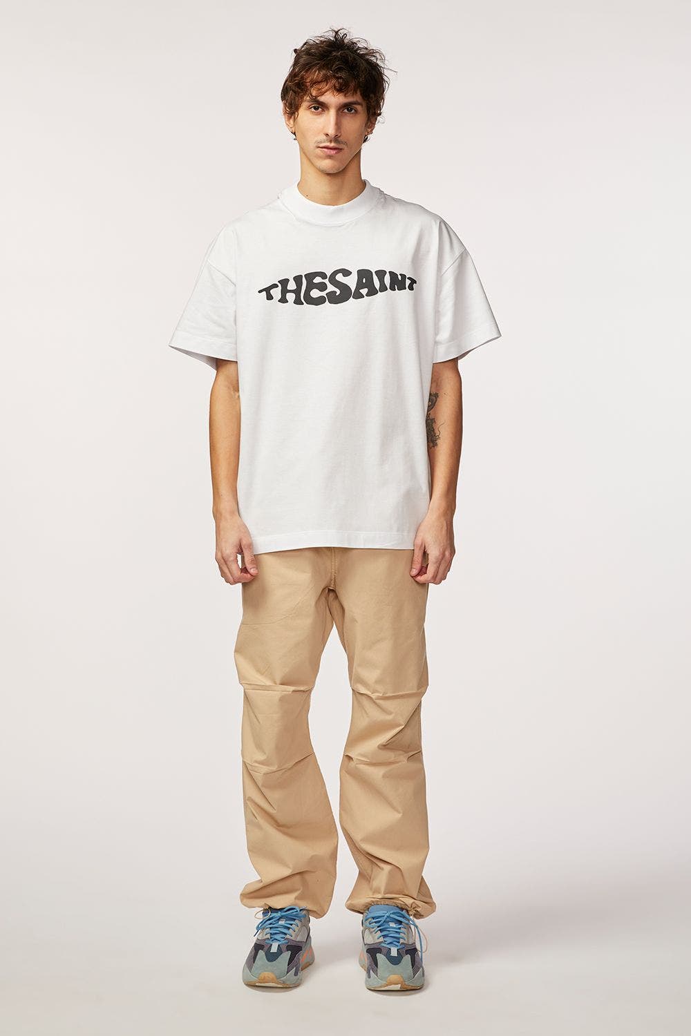 CALÇA PARACHUTE COM PREGAS