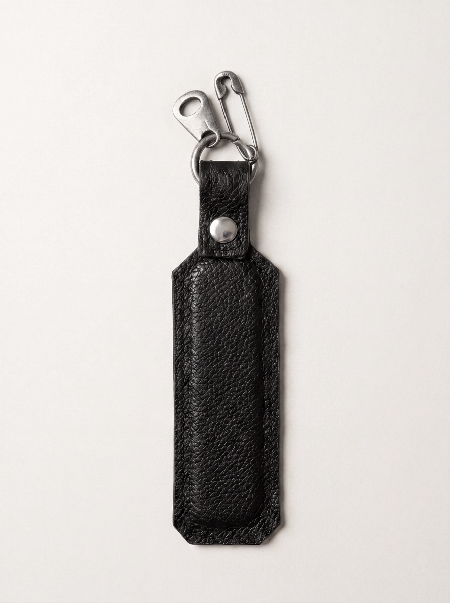 LEATHER KEYCHAIN THESAINT