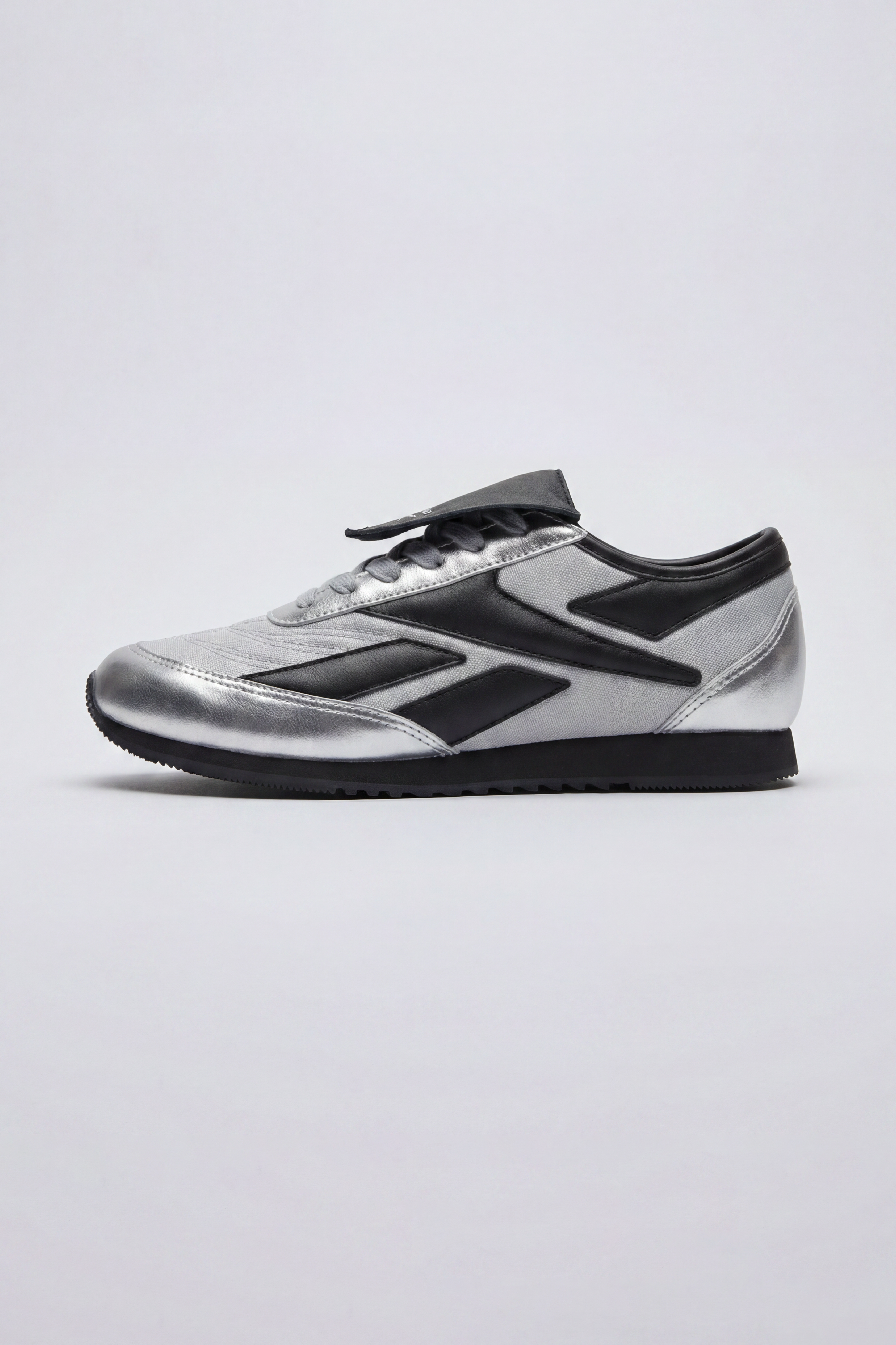 Tênis Reebok x THESAINT ALQUAT