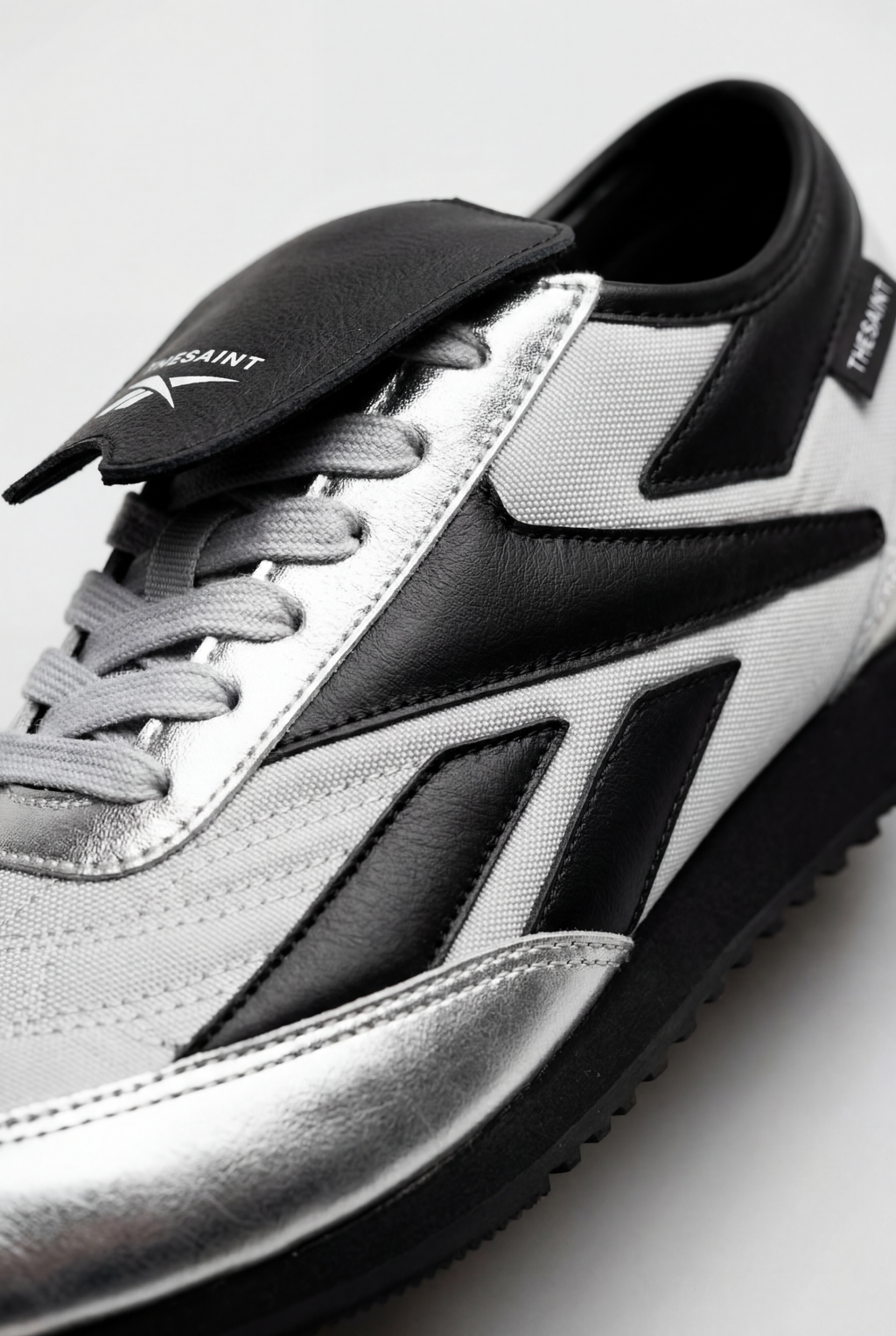 Tênis Reebok x THESAINT ALQUAT