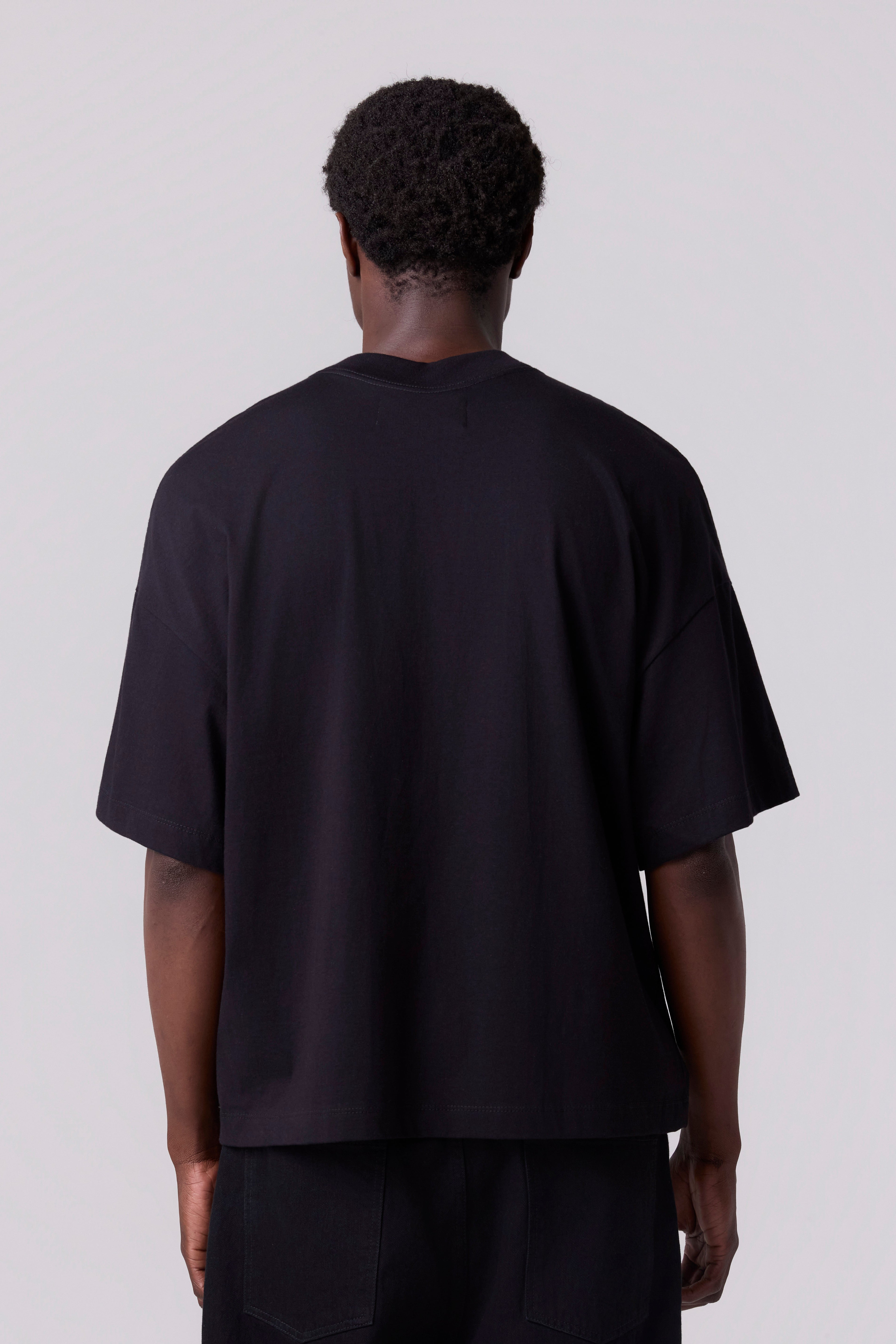 T-SHIRT WIDE BOXY SPIRAL HOLE
