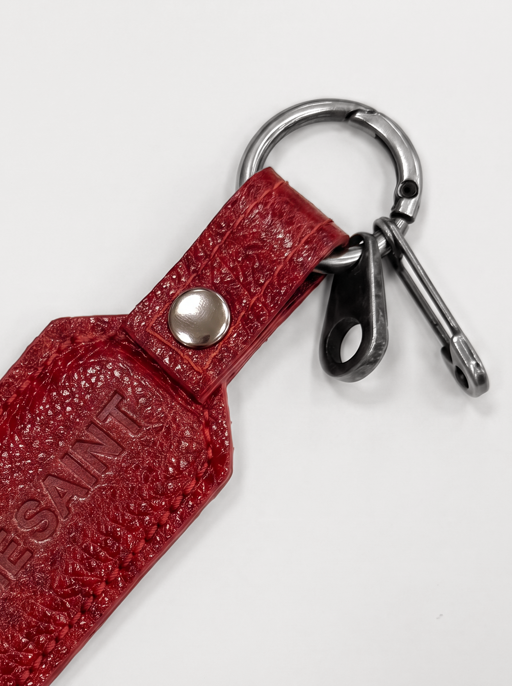 LEATHER KEYCHAIN THESAINT